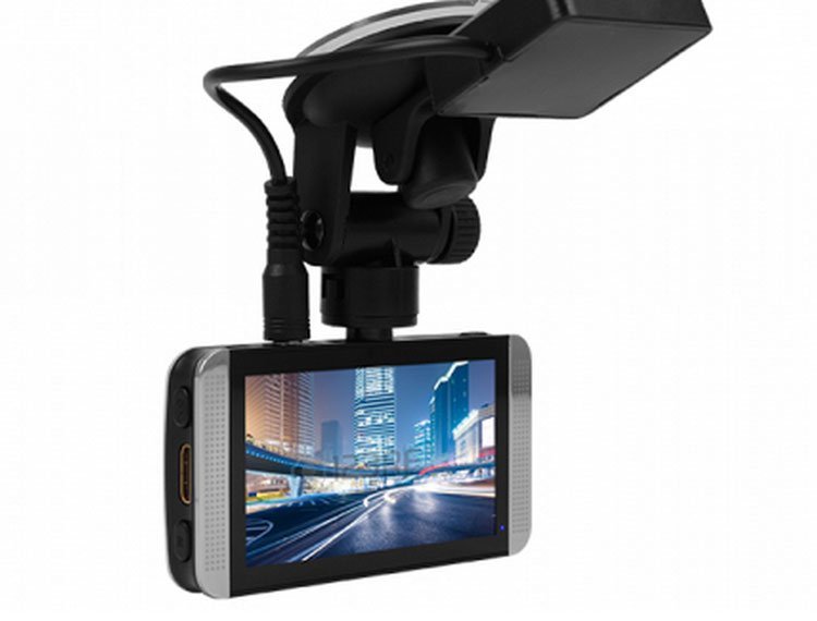 Best dash camera for trucks guide Eyewitness Dashcams