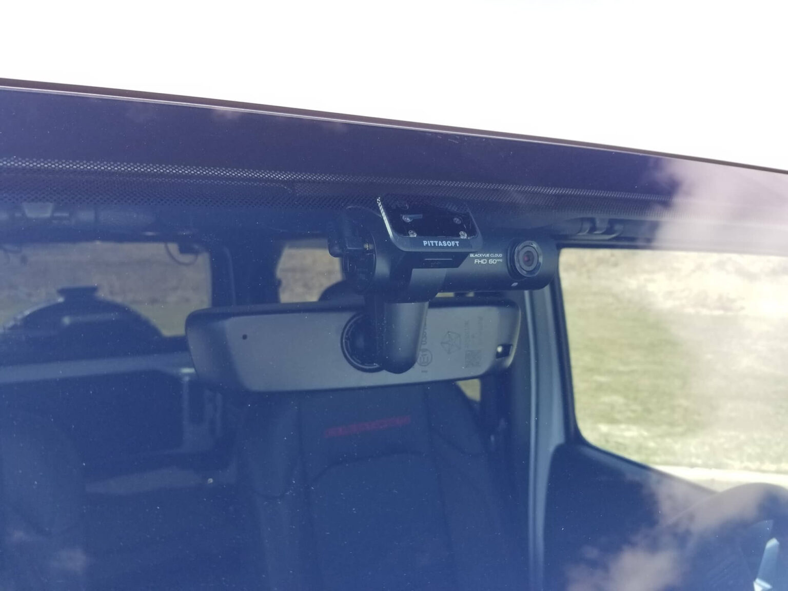 Best Dash Cam for Jeeps How to Install and Hide Wires Easily Eyewitness Dashcams